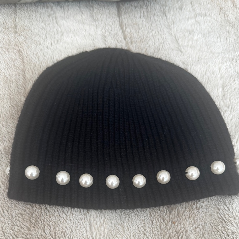 Black Beanie with Pearls